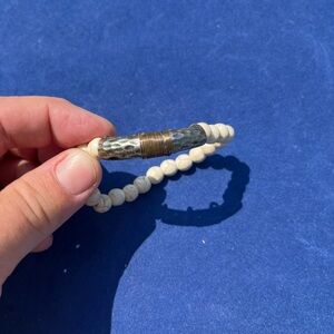 Metal and bead stretch bracelet